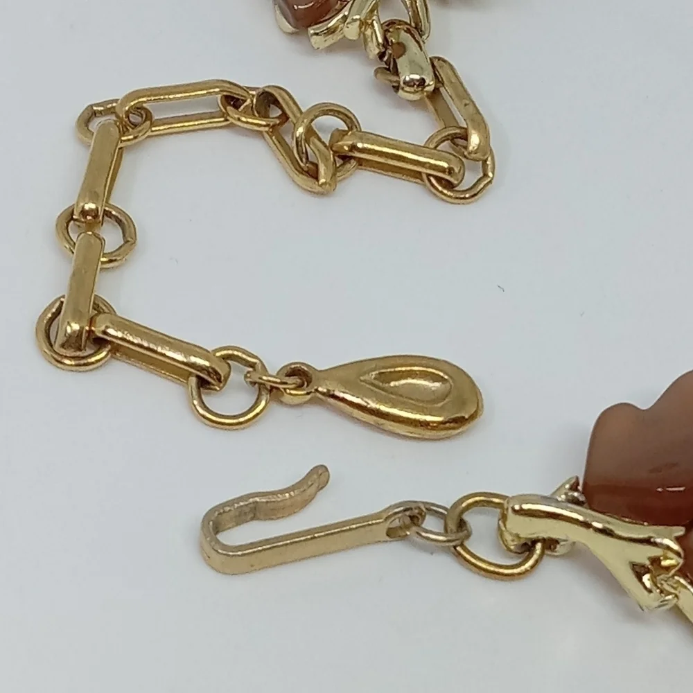 * vintage Lisner caramel brown oak leaves thermoset choker necklace 16
